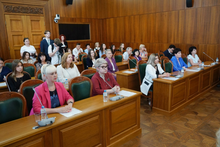 Педагог школы награждена благодарностью губернатора Калининградской области.